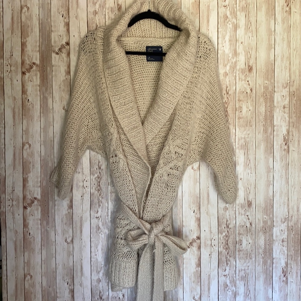 American Eagle Sweater With Tie